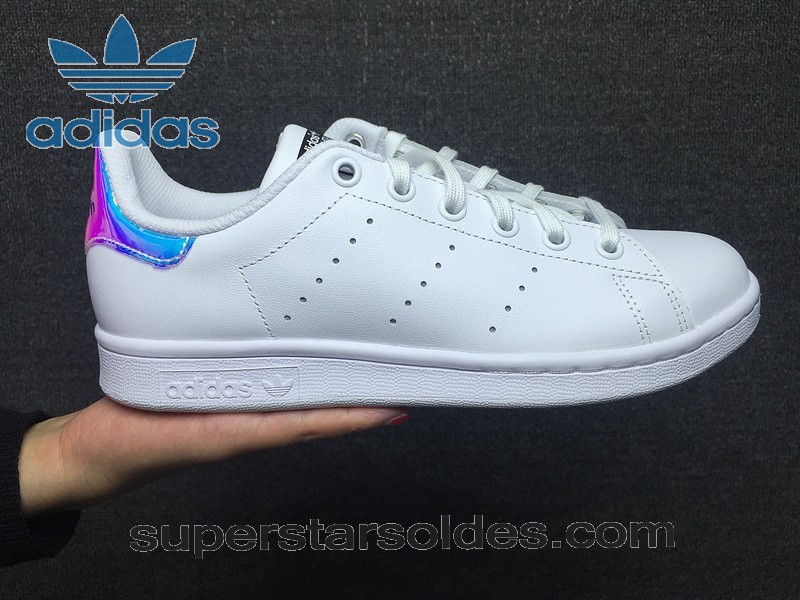stan smith holographique