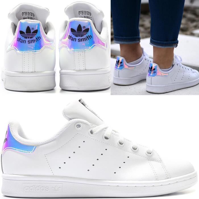 stan smith holographique